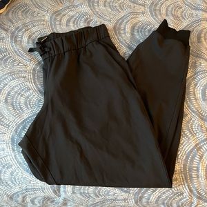 Black lulu lemon joggers size 8